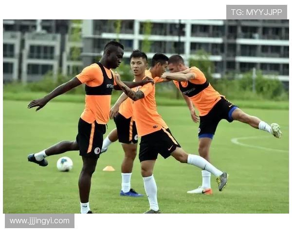 谢什科赴迪拜参加私人特训备战埃弗顿 谢什科赴迪拜参加私人特训备战埃弗顿